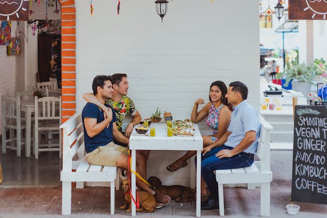 Restaurants Friendly To Dogs